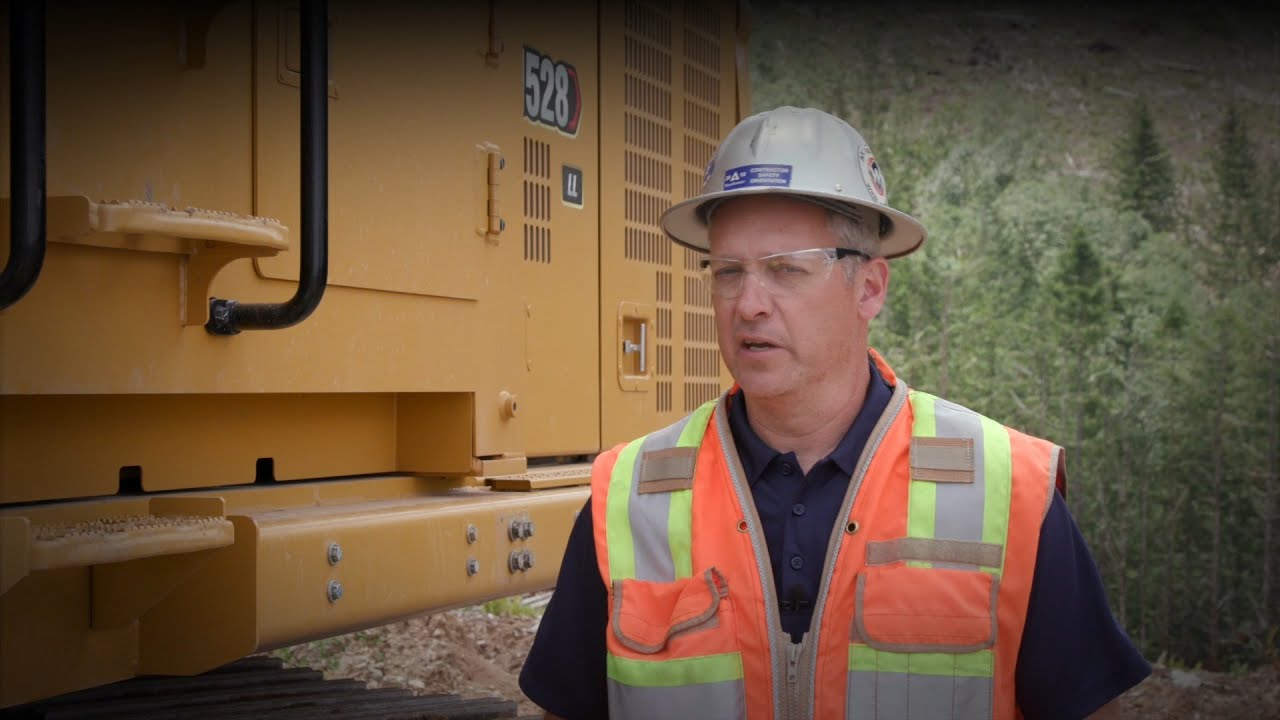 Cat®FM528: Power, Maneuverability & Customer-First Service