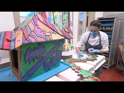 Disneyland Resort Celebrating 20 Seasons Of The Haunted Mansion Holiday Gingerbread House