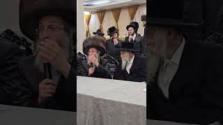 המשפיע רבי אלימלך בידרמן בחתונת אלכסנדר אמשינאוו