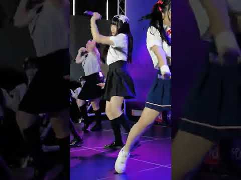 220528 (Mew Fancam) Shining Stars - Shining Stars @ Idol Mosh Pit - Donki Mall Thonglor