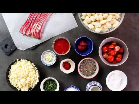 Baked gnocchi with bacon, tomato and mozzarella | Simply Delicious