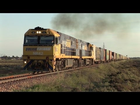 Pacific National Freight 6SP5 departs Coonamia.  Sun 19/08/12