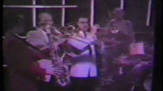 Genesis - Paperlate - 1982 - Top Of The Pops - London, England