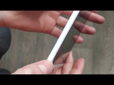 New phone Meizu 16. Crack on the phone case