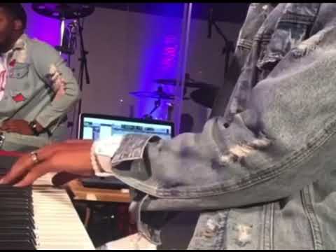 Jason Tyson killing it on the keys 🎹🎹🔥🔥🔥