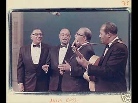 THE MILLS BROTHERS - DONT BLAME ME