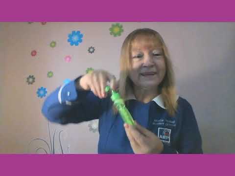 "Jugando con Burbujas con Nuny"