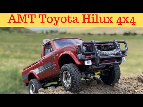 AMT Toyota Hilux 4x4 1/25 Scale - 24-Hour Build!