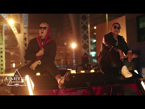 Daddy Yankee & Bad Bunny "Vuelve" (Video Oficial)