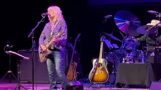 Lucinda Williams - ESSENCE - 10/2/19