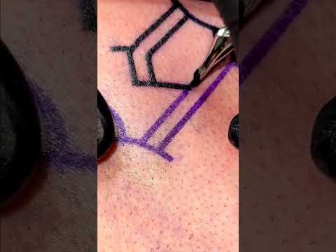 Bold lines tattoo process artist Passtattoo #boldlines #tattooprocess #tattootutorial #tattooartist