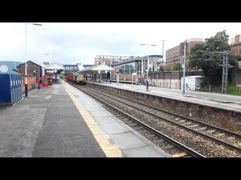 67005 with 4 Db box wagons Altrincham 21/8/20