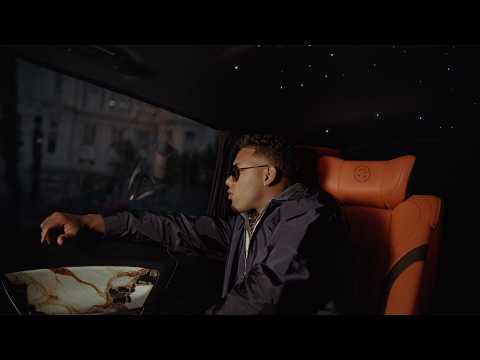 Myke Towers - CARITA FELIZ (Official Music Video)