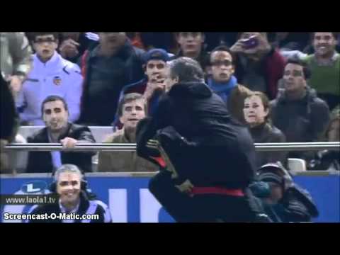 Mourinho Celebration vs Valencia 19/11/2011 | Funny run and jump on Callejon