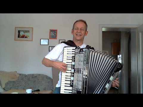 Goldene Oberkrainerklänge, Turboreini auf seiner Hohner Morino VM mit Midi-Bass-Gitarre