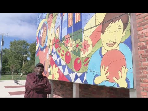 Mural at Detroit's North Rosedale Community House incorporates math, science and diversity