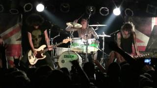 2010.06.01 Asking Alexandria - If You Can&#39;t Ride Two Horses... (Live in Milwaukee,WI)