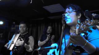 La Santa Cecilia - Morena (Son Jarocho)