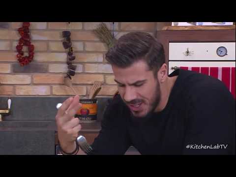 Kitchen Lab | Πράσινη σαλάτα με αποξηραμένα σύκα - blue cheese & Κρέμα Βαλσάμικο με Σύκο ΠΑΝ