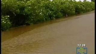 preview picture of video 'Inundación Rio Suarez Simijaca San Miguel de Sema'