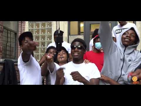 Moody B- Oh Well (Live Performance)