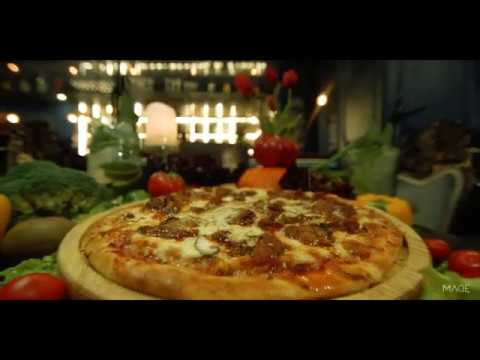 EPIC HANDHELD B ROLL TASTY FOOD SHOTS - JEYUK PIZZA