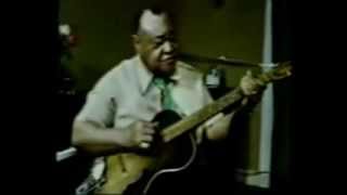 Roosevelt Sykes on guitar: "A Woman Is In Demand" (1972)