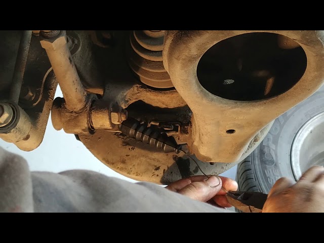 СаньЕнг Актион Регулировка Ручного Тормоза