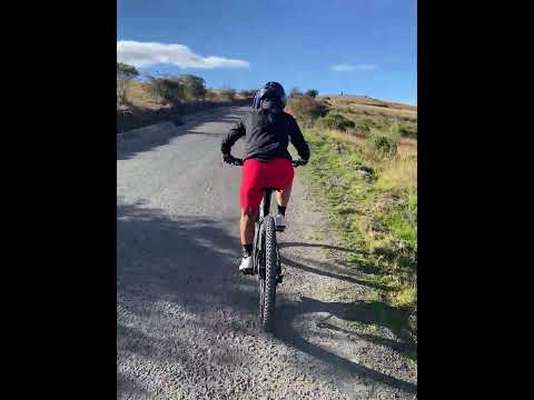 Profe Nini, probando bici, de 27.5 a 29r. #mtb #oicatá #boyacá #cycling #bike