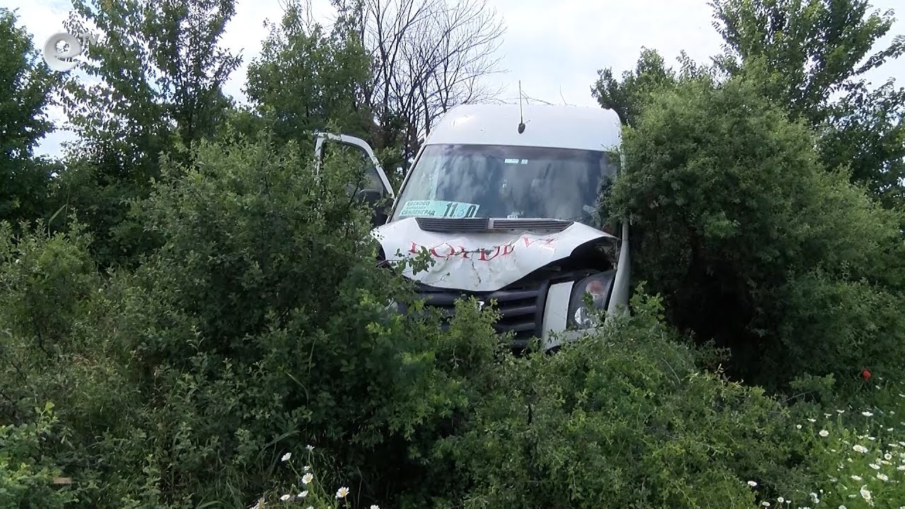Шофьор на автобус почина зад волана, пострадаха 5-ма пътници