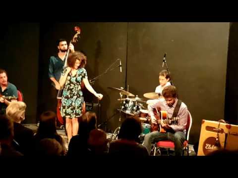 Michael Valeanu with Cyrille Aimee - De Azijnfabriek 12-07-16. Solo on "It's over now"