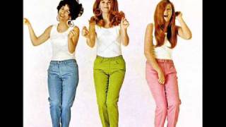 Shangri-las - Remember walking in the sand