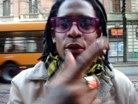 vakero manda saludo a sujeto y monkey black