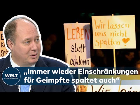IMPFPFLICHT: Herr Braun, warum müssen auch Genesene sich auffrischimpfen lassen? | WELT Interview