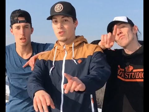 download lagu mp3 mp4 Dancing Brothers, download lagu Dancing Brothers gratis, unduh video klip Dancing Brothers