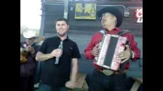 LEONEL EL RANCHERO UNA FLOR QUISE CORTAR