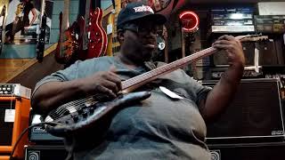 Video thumbnail for IBANEZ SRSC 805 Bass - maxproud by maxproud