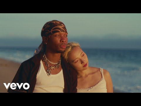 d4vd, hannah bahng - L.O.V.E.U (Official Music Video)