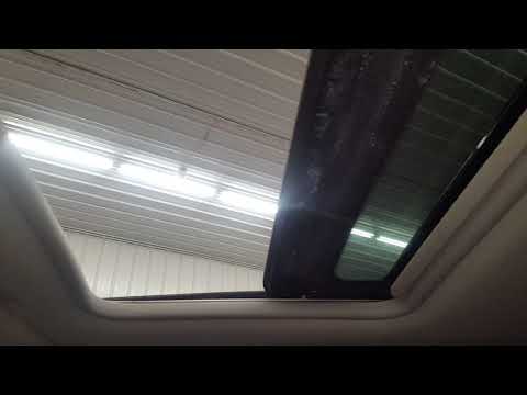 18P0032 - 2005 Ford Explorer XLT - Power Sun Roof