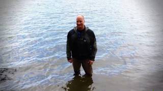 Sound Recordist takes DPA Heavy Duty 4061 mic into river water