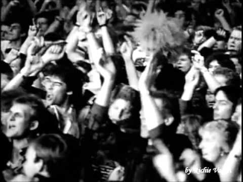 Bon Jovi - Does Anybody Really Fall In Love Anymore? (Video No Oficial)