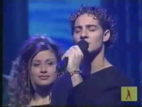 Academia OT "Mi música es tu voz" (Version Acustica) Operacion Triunfo Gala 2 (05/11/2001)