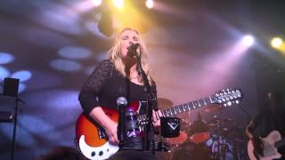 11.04.14 Melissa Etheridge - All The Way Home (not entirety)