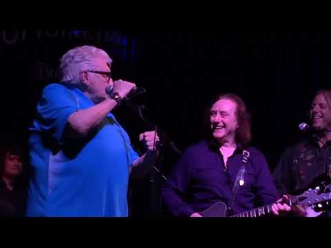 Denny Laine and Chris Farlowe   Out of Time Buffalo  NY  May 1  2017  2