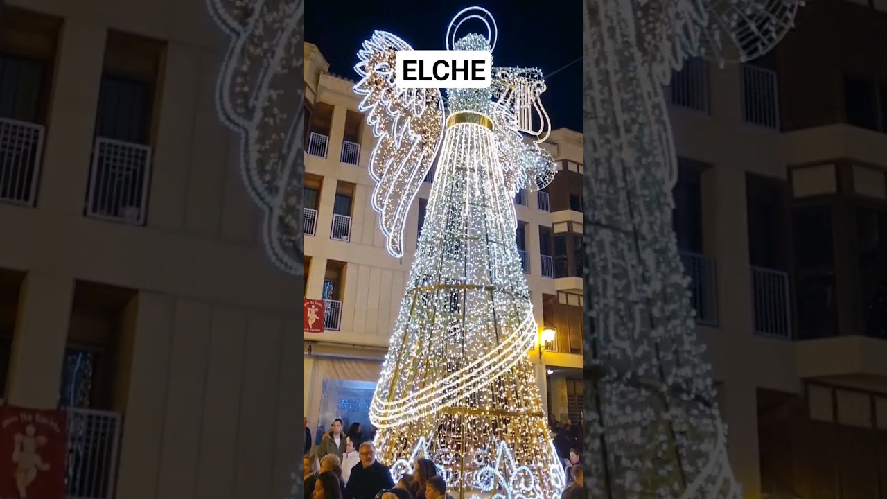 ☃️ Iluminacje świąteczne #elche #hiszpania #podróż...