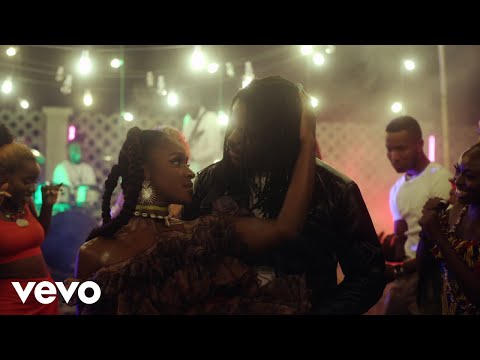 Tomi Thomas - GoGo Dancer