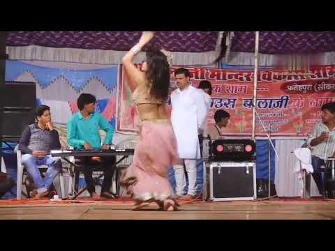 Jo beech bajariya tune Meri pakdi kalaiya