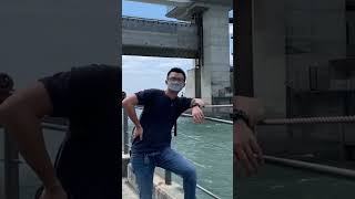 友人に写真撮ってと頼み動画を撮られていた時に使ってください。
