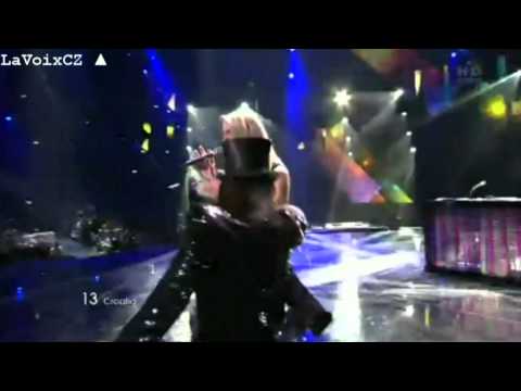 Daria Kinzer (ESC 2011 Croatia) sings Always Ultra "tip top" song !