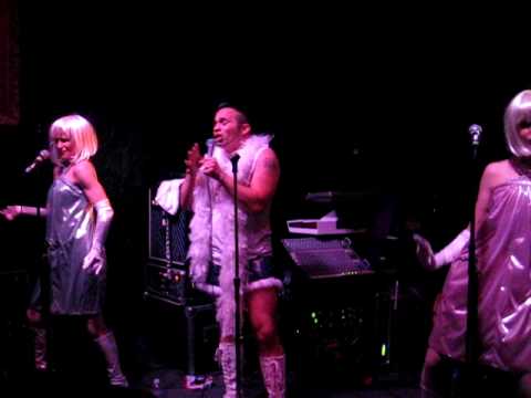 Who Needs Love Like That! Erasure-Esque Live